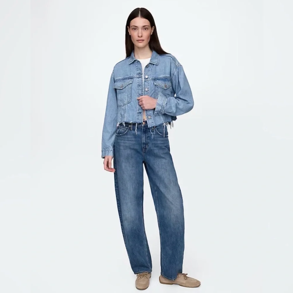 Gap UltraSoft Icon Denim Crop Jean Jacket Shacket Spring Festival Rodeo NWOT - Picture 2 of 6